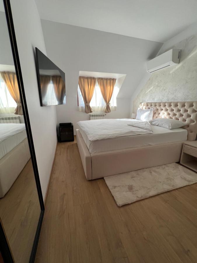 Casa Mignon Oradea Exterior foto