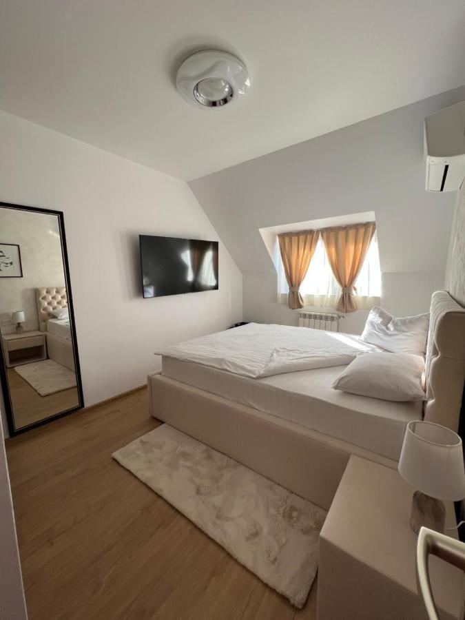 Casa Mignon Oradea Exterior foto