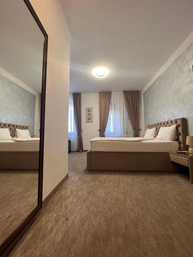 Casa Mignon Oradea Exterior foto